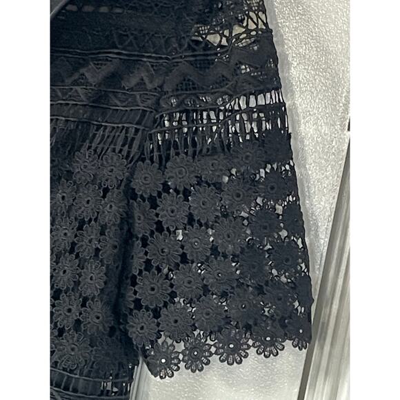 NWT Express Lace Puff Sleeve Crew Neck Top Medium - Picture 3 of 8